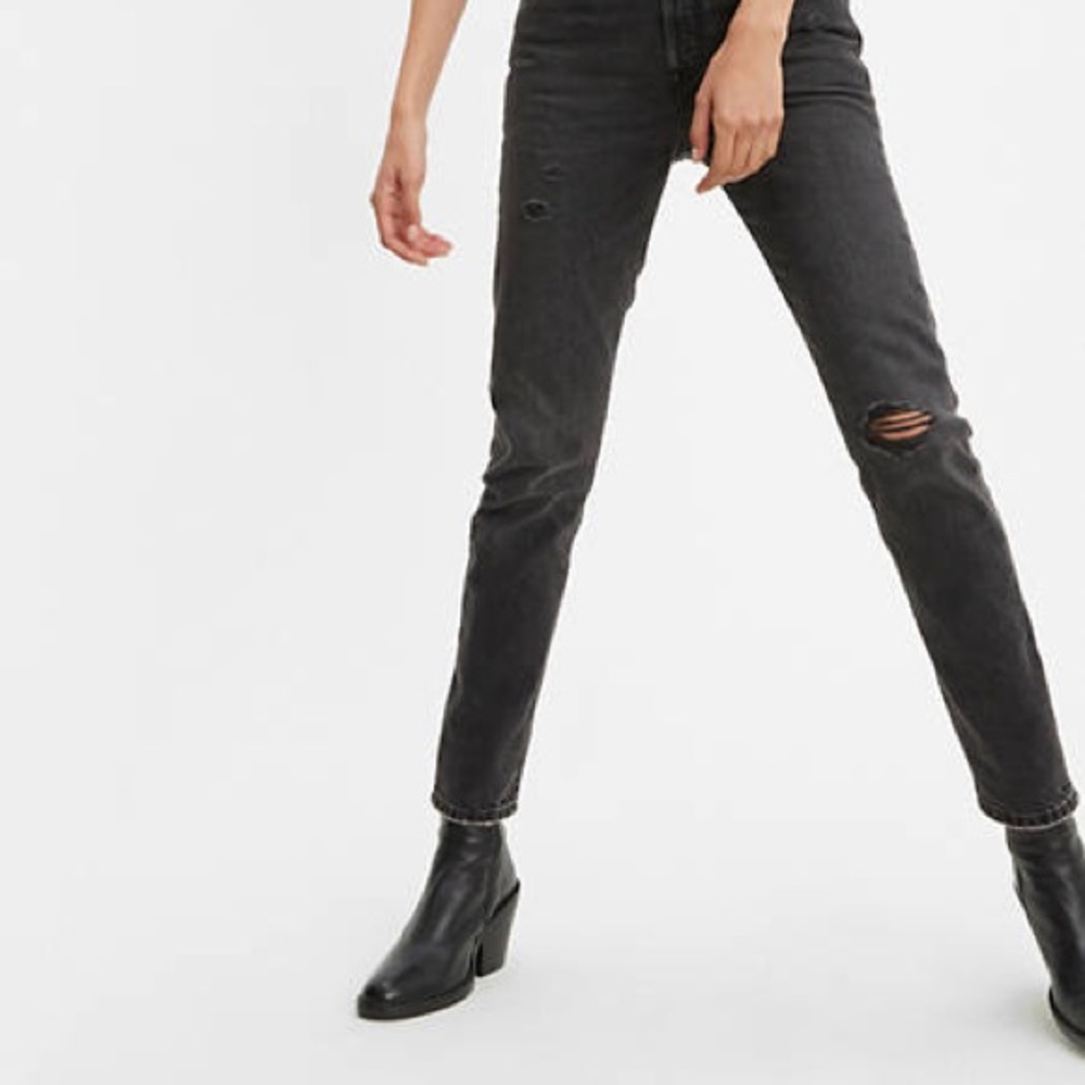 501 S Skinny Levi’s - Like new - Size 26